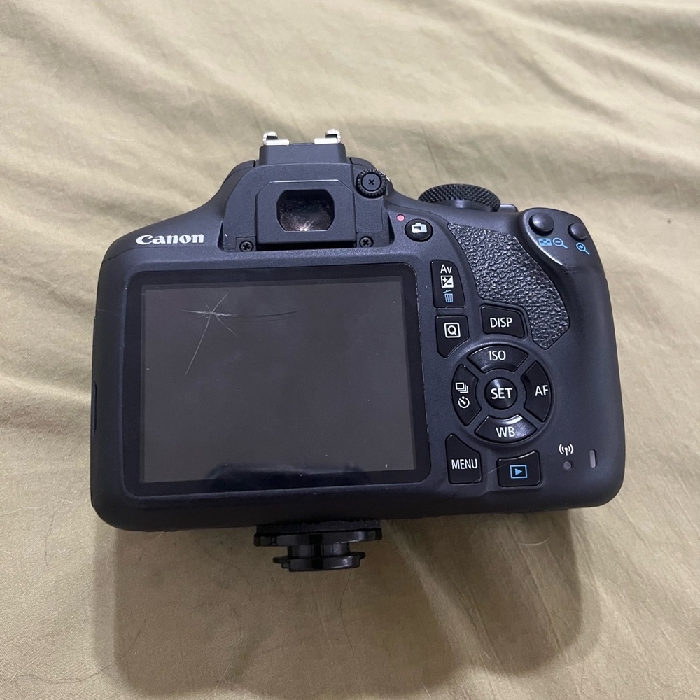 Canon Rebel T7 body